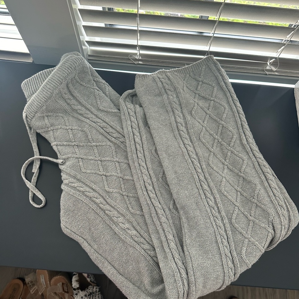 EDIKTED Gray Cable Knit Wide-Leg Pants - Picture 4 of 4